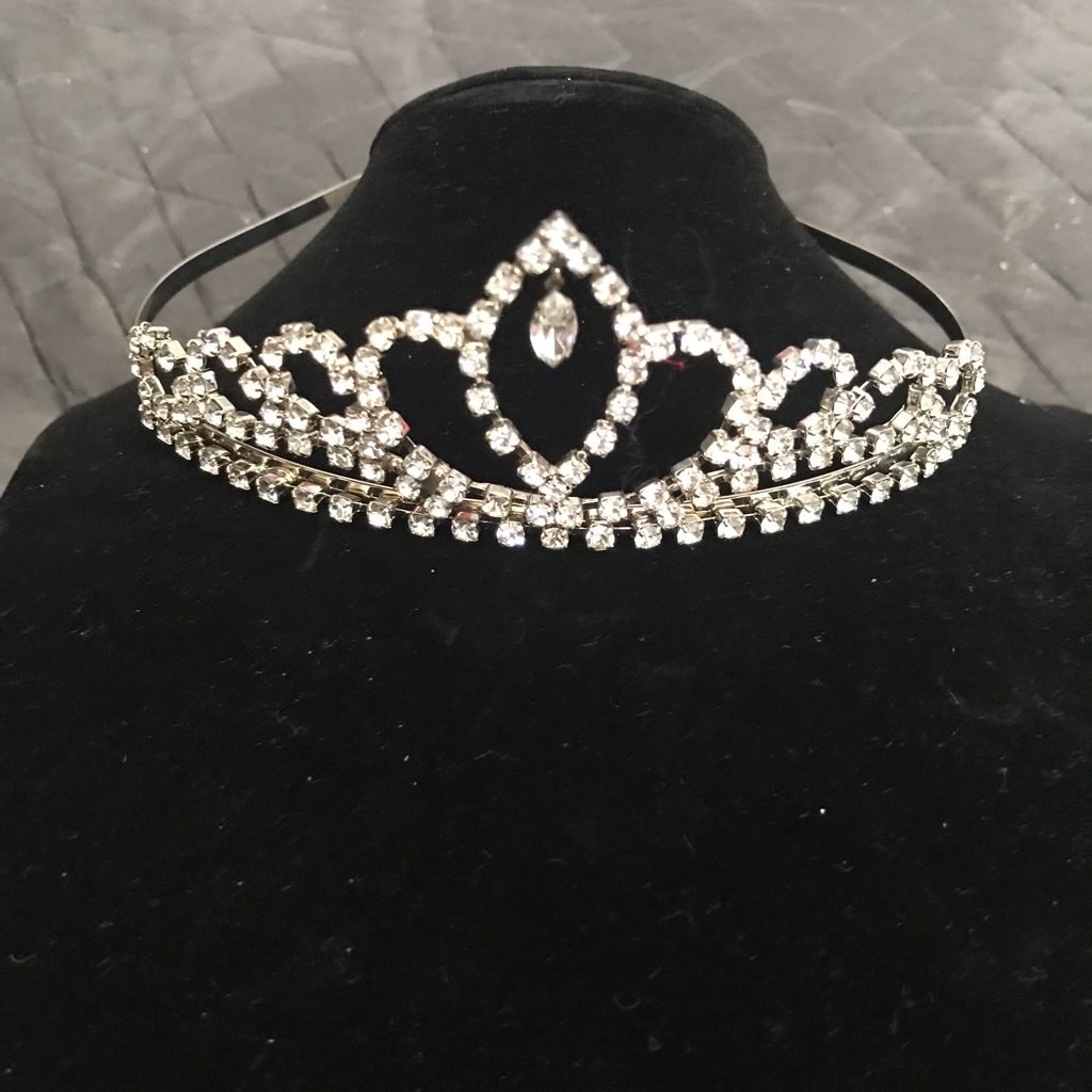 Studed Tiara